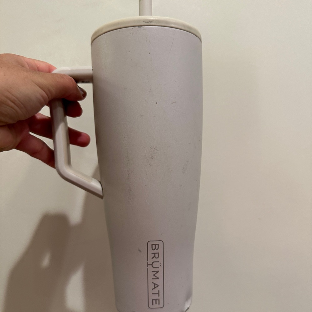 BrüMate White Tumbler with Handle